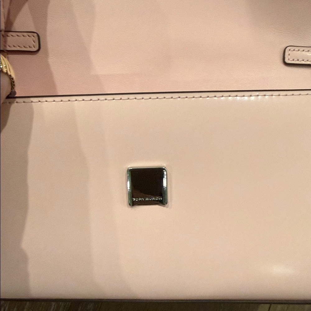 Tory Burch Light Pink Crossbody Bag with Tan Accents - Picture 9 of 10